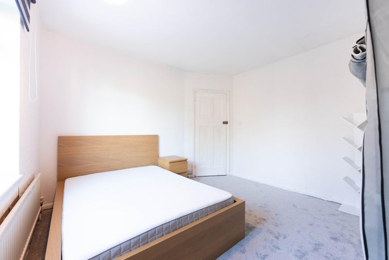 Photo 1: Room 2 - double 