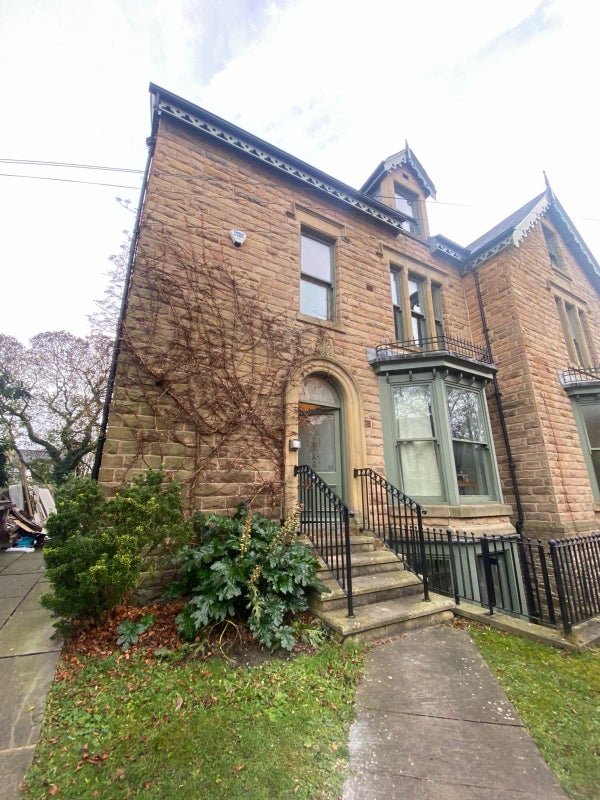 Photo 1: Front of the house and YOUR room with huge windows :)
