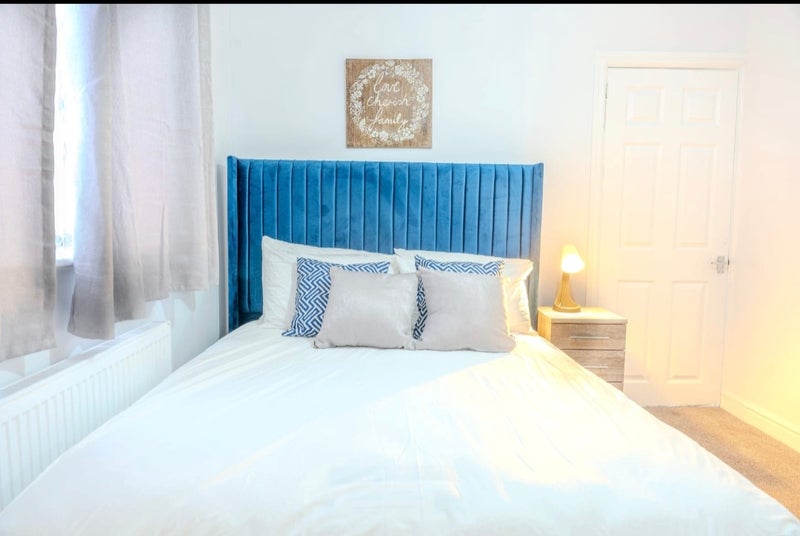 Photo 1: Double room with TV 