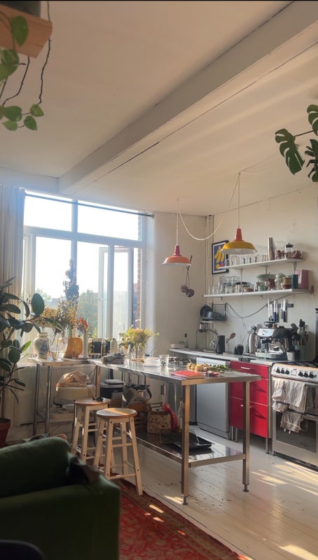 Photo 1: Fully equipped kitchen, oven, dishwasher, air fryer, blender, microwave, fridge freezer