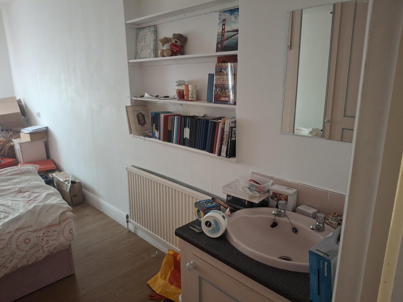 Photo 1: Large double room 