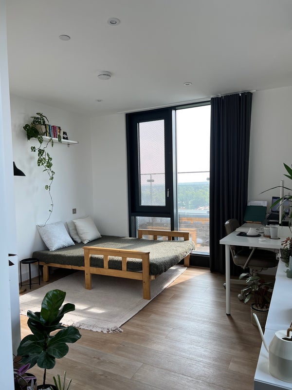 Photo 1: Your bedroom 