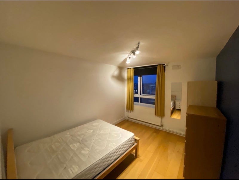 Photo 1: Bedroom 1 - £950 rent