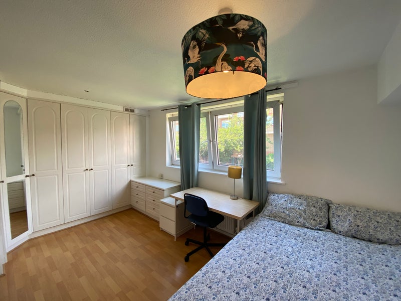 Photo 1: available from 12.01.2026 ✶ 900pcm ✶  furnished as in pictures