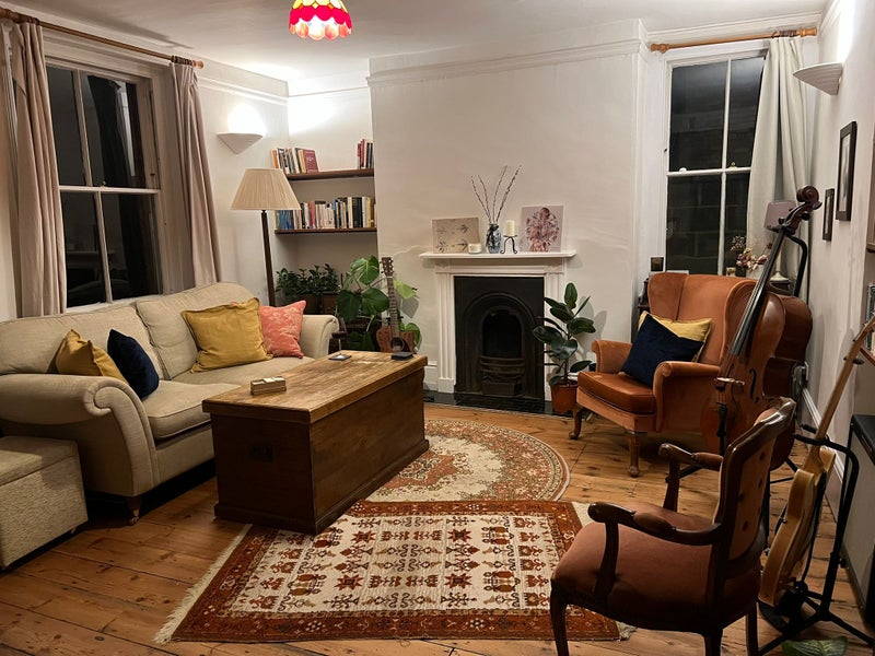 Photo 1: Living area