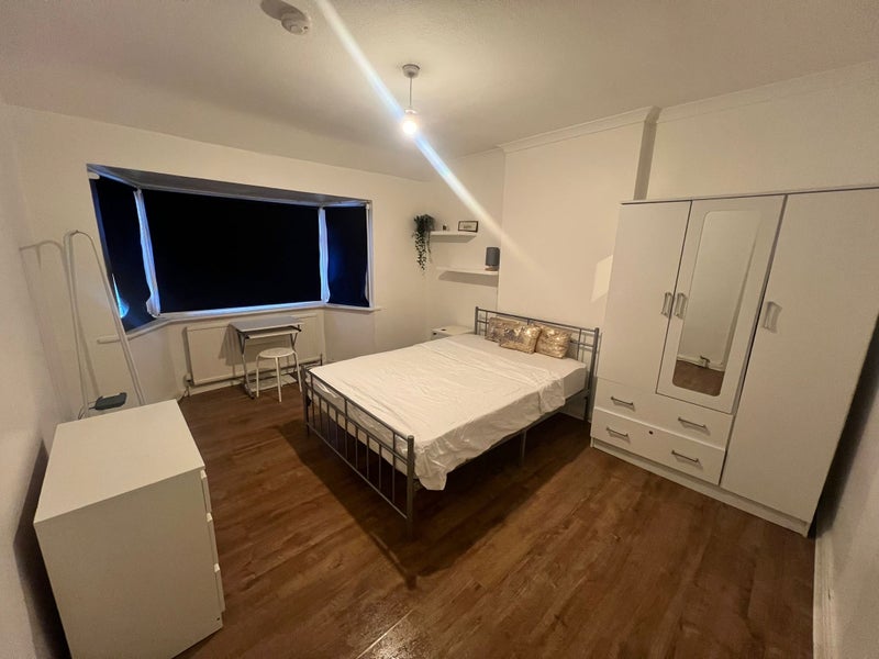 Photo 1: Double room 