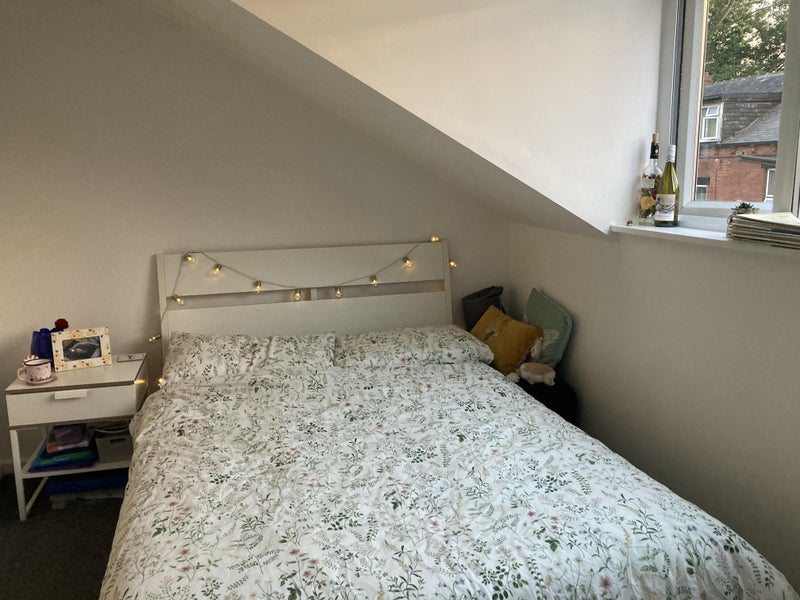 Photo 1: Bedroom available to rent - pictures show current condition of room