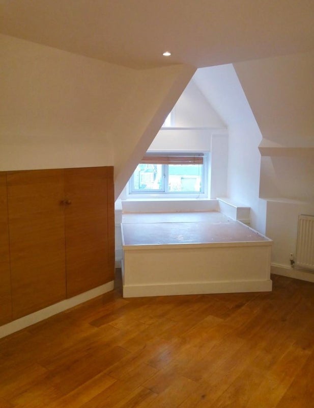 Photo 1: Masterbedroom with built in wardrobes kingsize bed