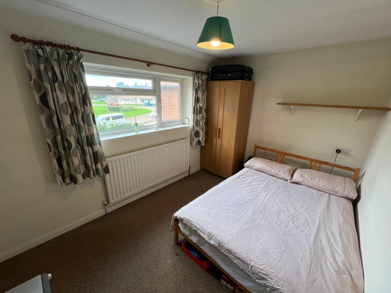 Photo 1: This is the room