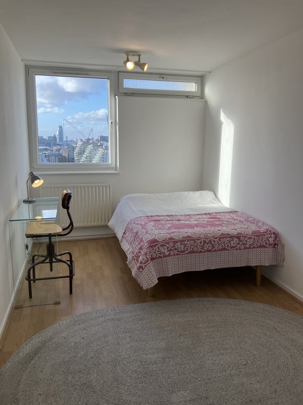 Photo 1: Large, bright bedroom