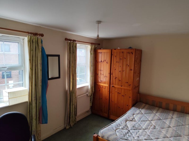 Photo 1: Bedroom view 1