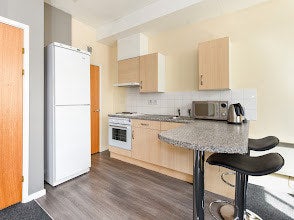 Photo 1: Room common area,share with roommate 