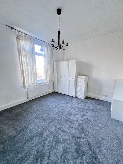 Photo 1: Furniture wont be what showing in picture only plain wardrobe and bed and mattress. 