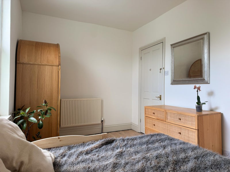 Photo 1: This is the bedroom