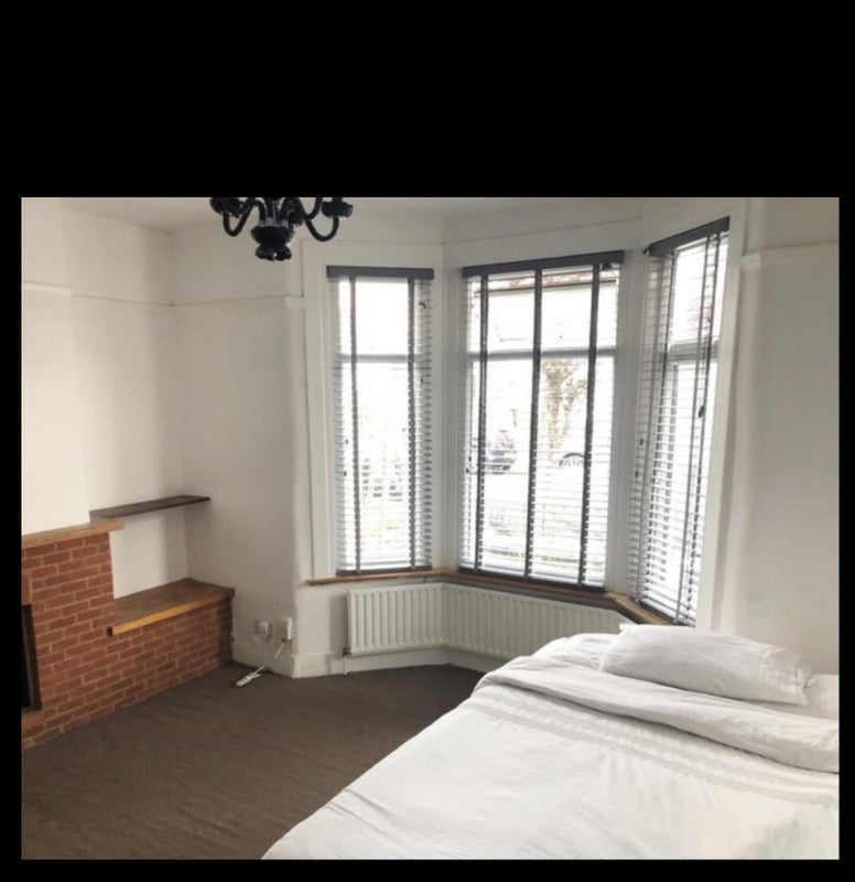 Photo 1: Large double room 850