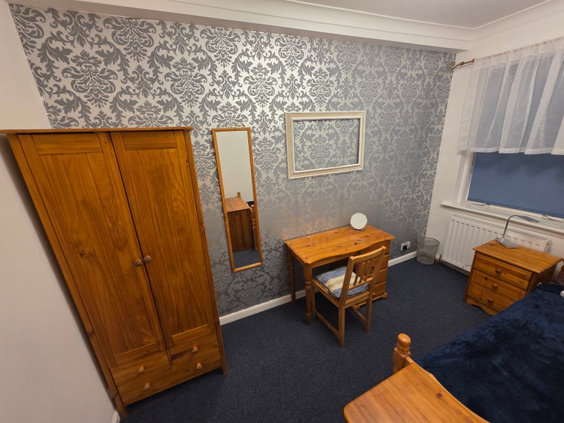 Photo 1: Single Bedroom I