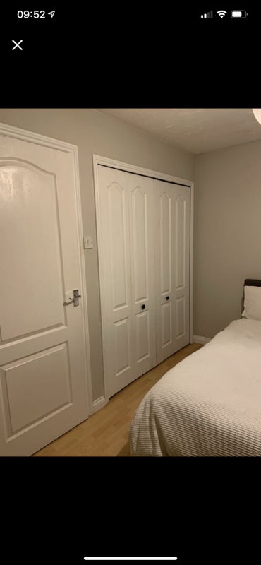Photo 1: Bedroom 1