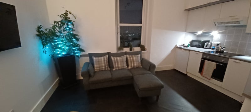 Photo 1: Kitchen living area