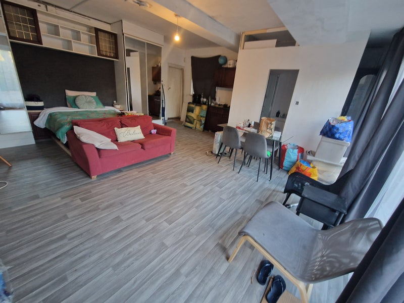 Photo 1: Studio room