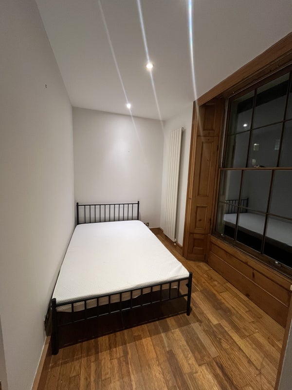 Photo 1: Small double bedroom 