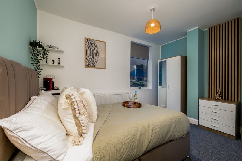 Photo 1: Bedroom 1 - Available