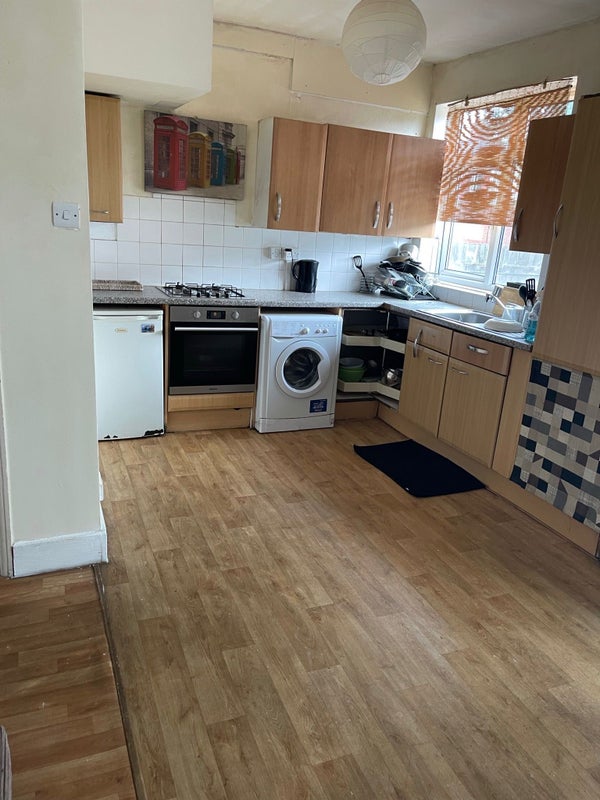 Photo 1: Shared kitchen