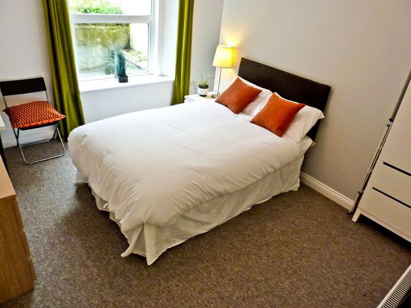 Photo 1: Room 8 - Basement Room