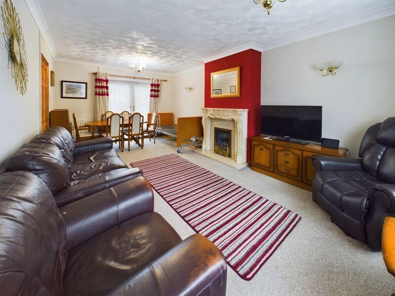 Photo 1: Living Hall