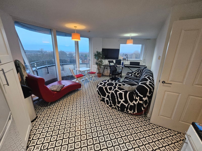 Photo 1: Living Room 