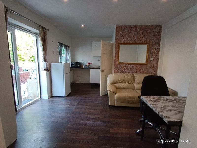 Photo 1: Kitchen Living Room