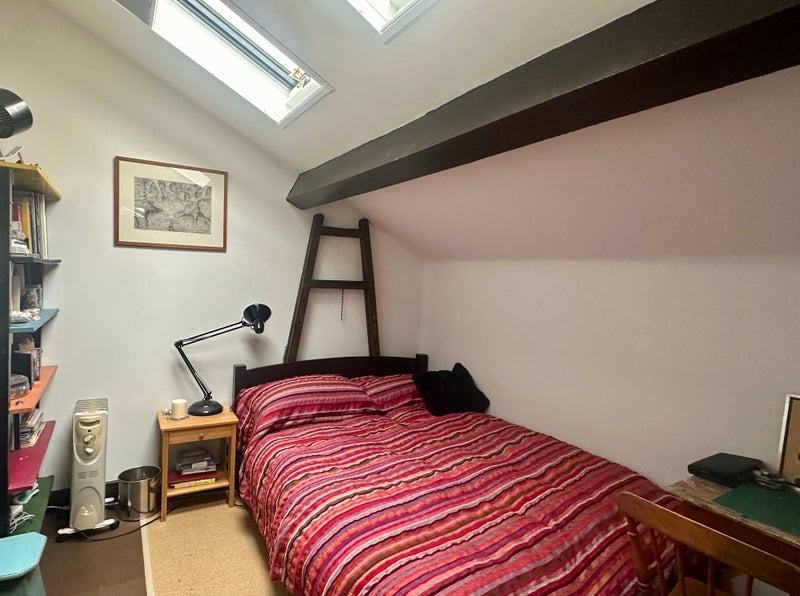 Photo 1: Bedroom for lodger