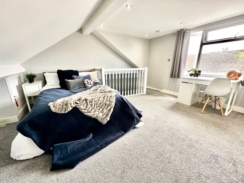 Photo 1: Large double bedroom in the loft space available now