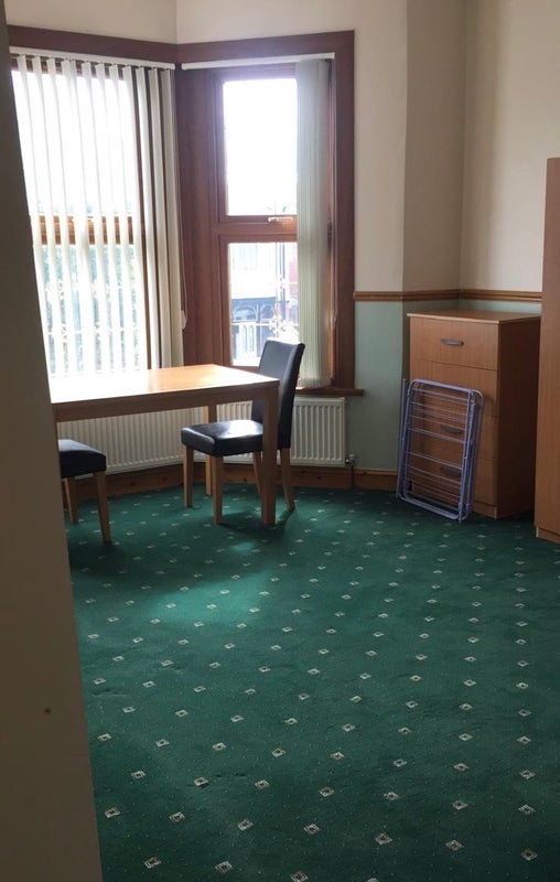 Photo 1: Fully furnished large bedroom