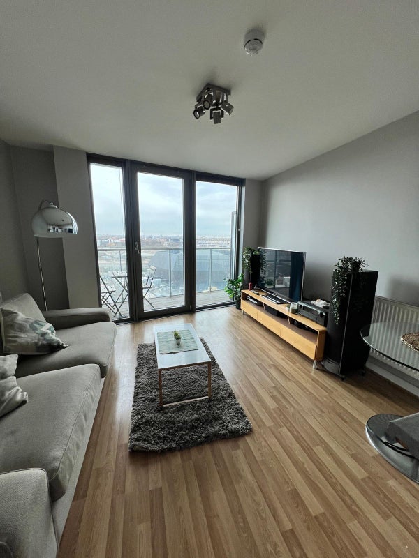 Photo 1: Open plan living room