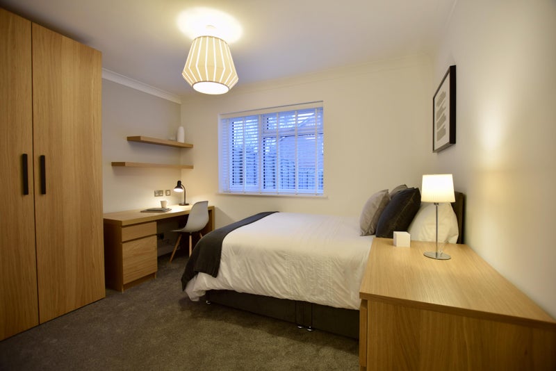 Photo 1: Available from 26th January, £880pcm