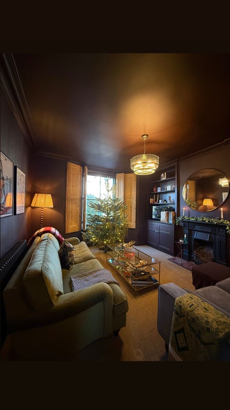 Photo 1: LIVING ROOM