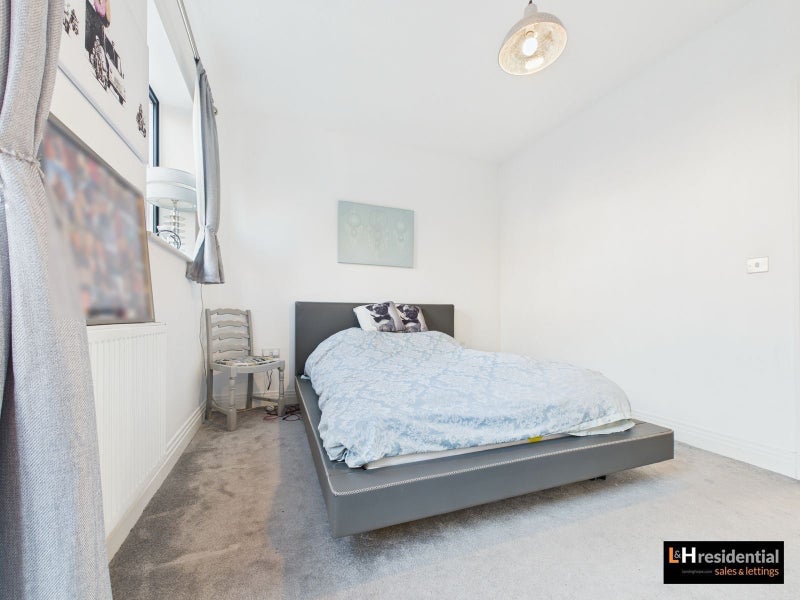 Photo 1: Double room