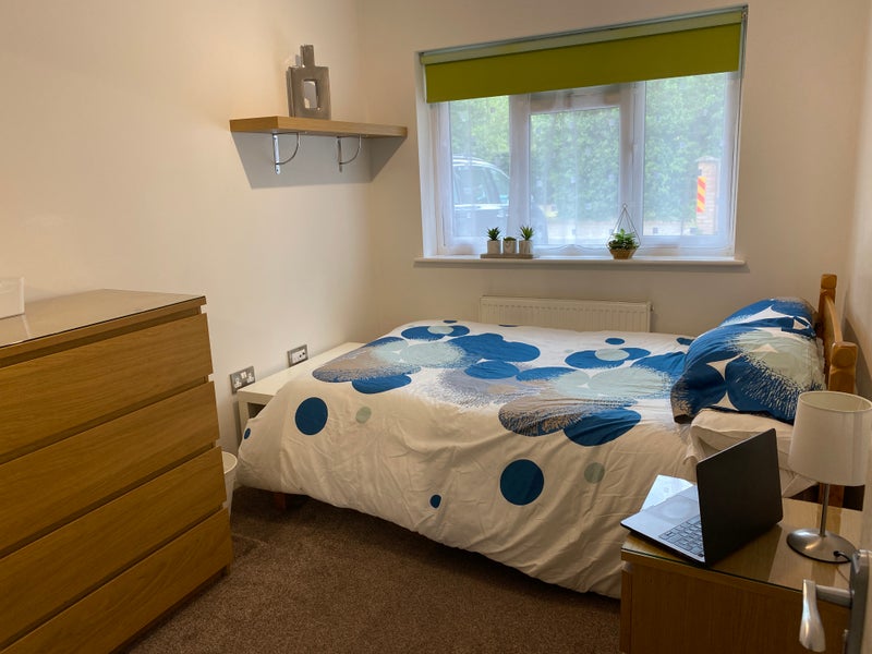 Photo 1: Bright Double Room £795 pcm avail 28th Jan'26