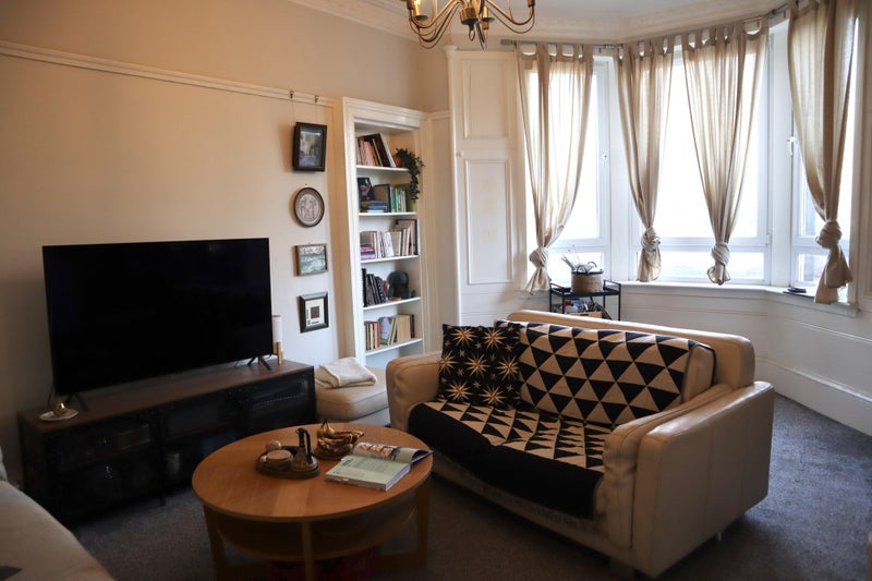 Photo 1: living room