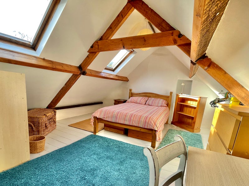 Photo 1: Large attic room