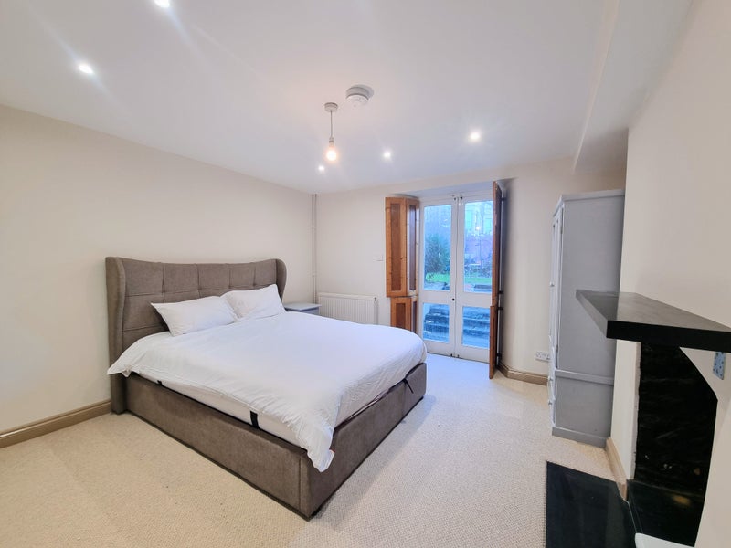 Photo 1: Room 2  - £875