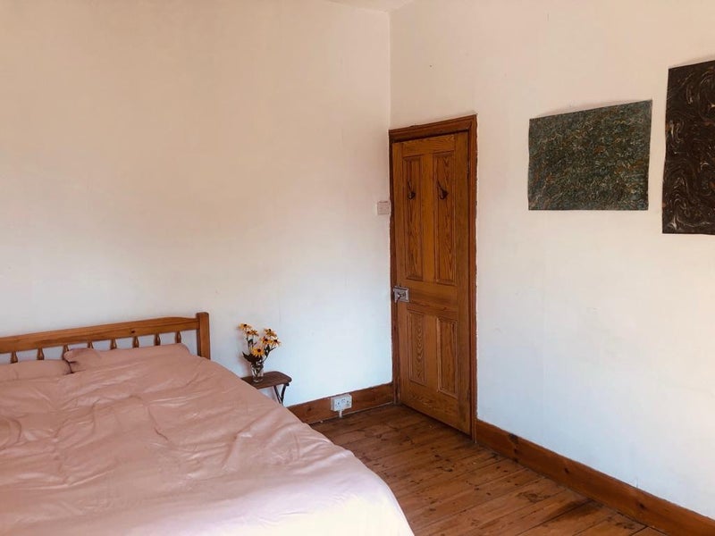 Photo 1: Room view 1