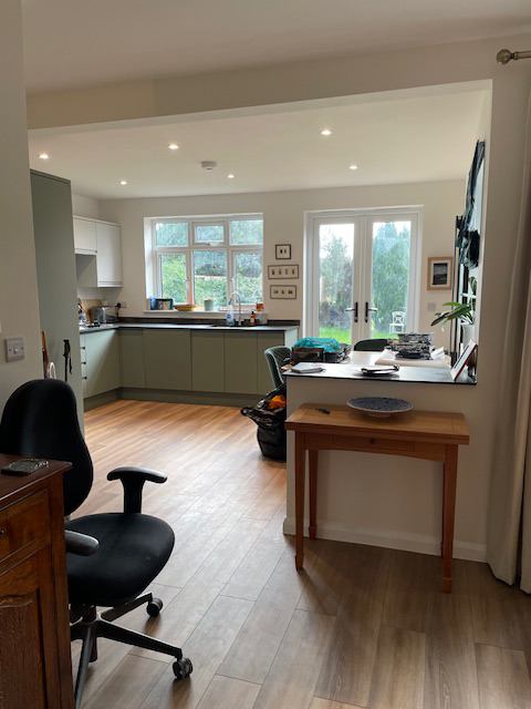 Photo 1: kitchen/diner