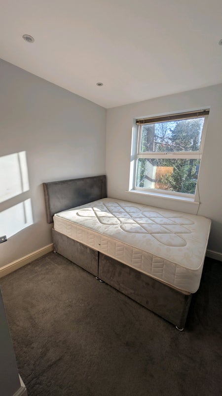 Photo 1: Double Bedroom