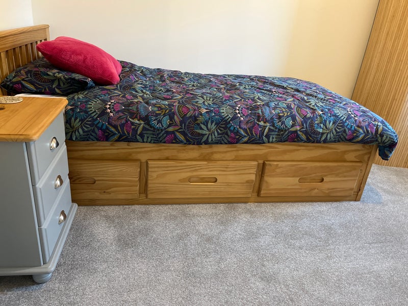 Photo 1: Bedroom option 1