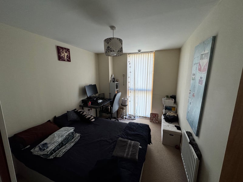 Photo 1: Double Bedroom 