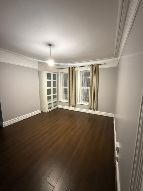 Photo 1: Room 1 - available 