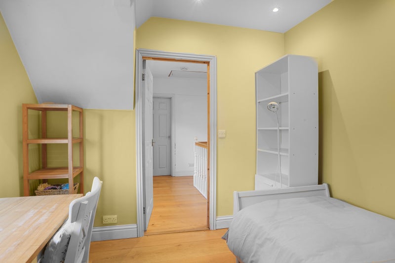 Photo 1: Bedroom 3 £815pcm