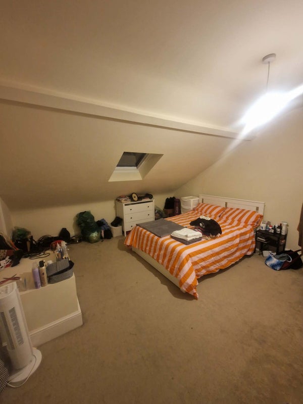 Photo 1: 2nd bedroom 