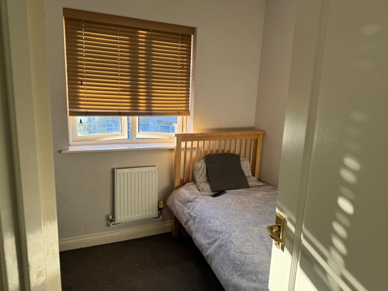 Photo 1: Single room £450 per month 